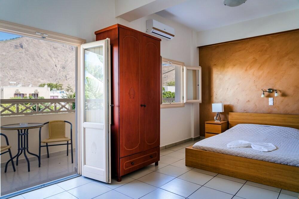 Hotel Rena Perissa  Exterior photo